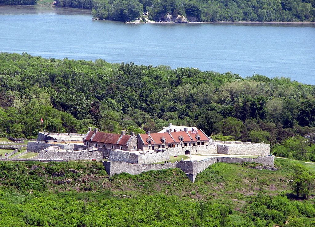 1024px-fort_ticonderoga_ticonderoga_ny